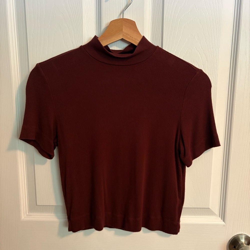 Aritzia Babaton Mock Neck Tee Size Small
